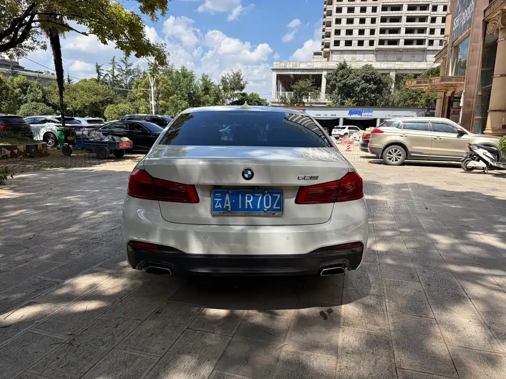 BMW 5 Series (Import) — фото 17