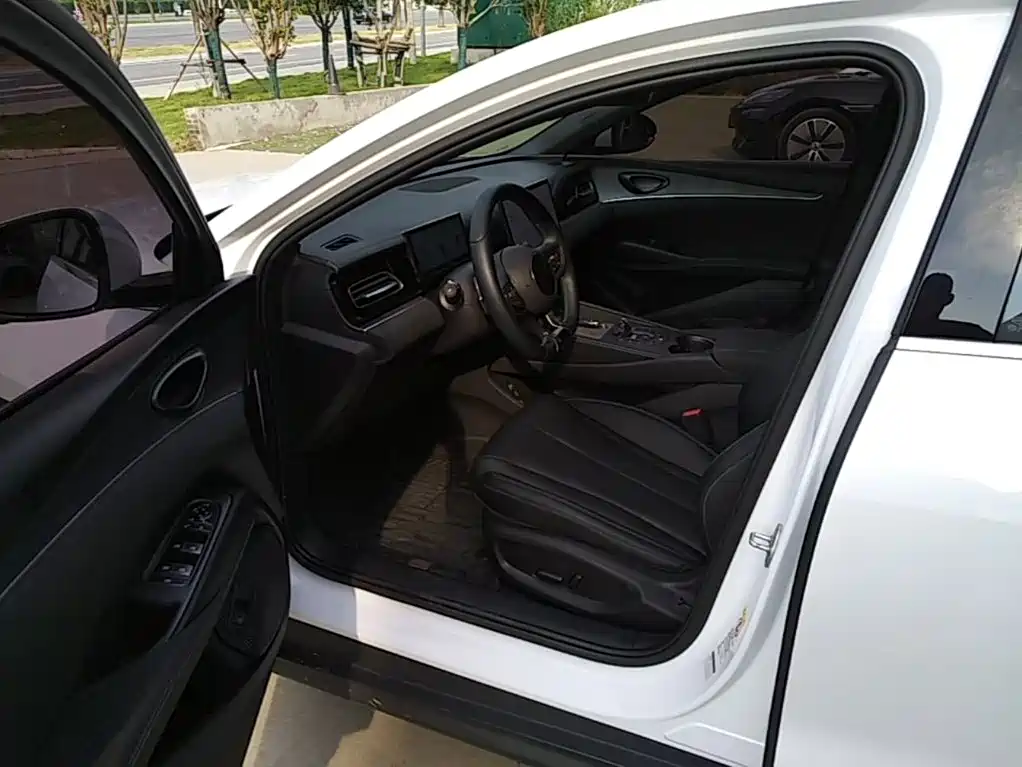 BYD Seal 06 — фото 15