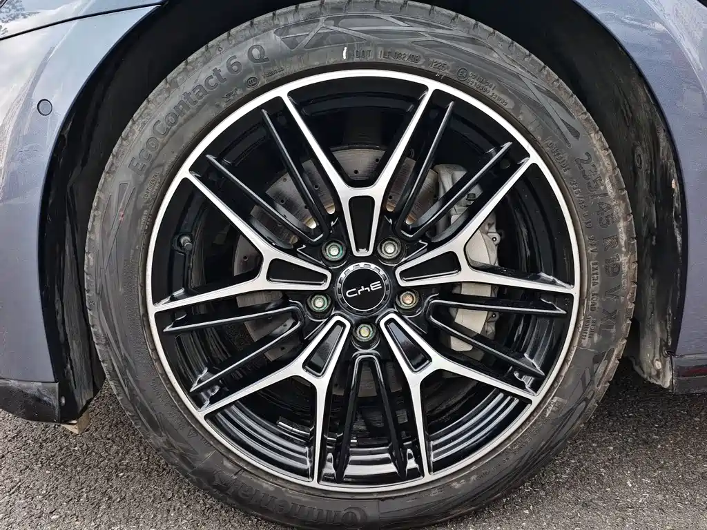 BYD Seal — фото 3