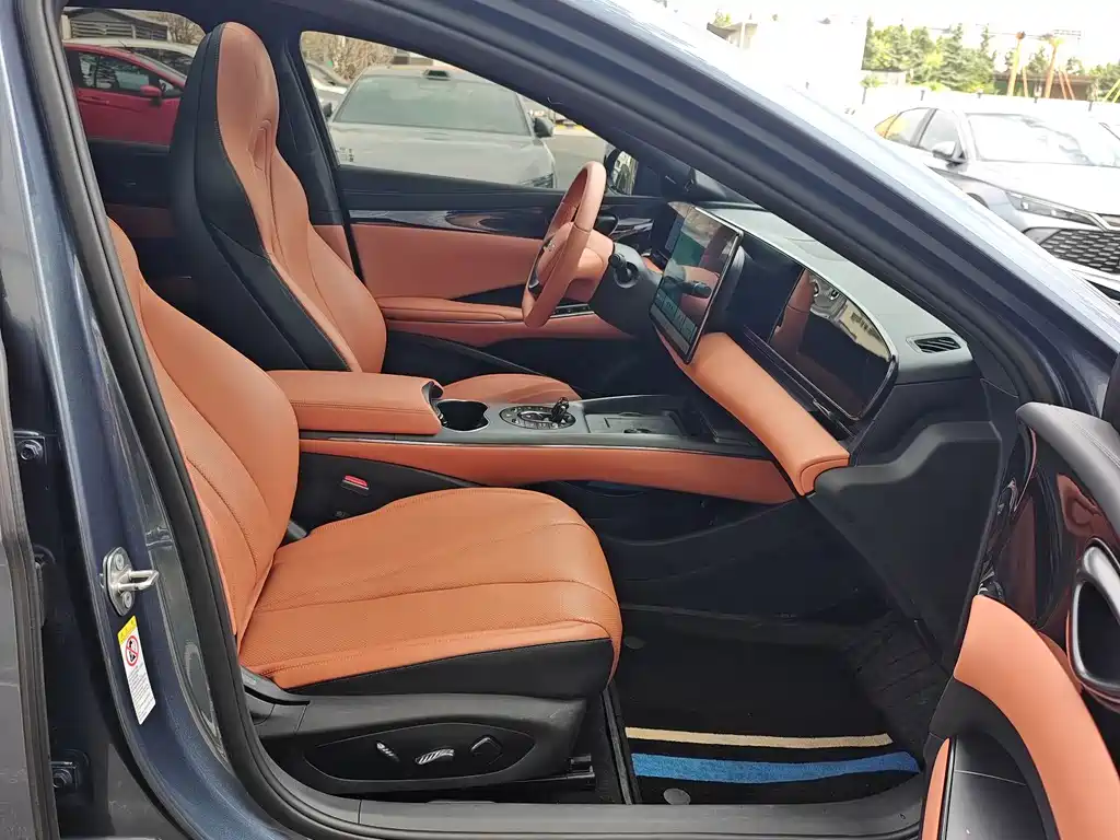 BYD Seal — фото 22