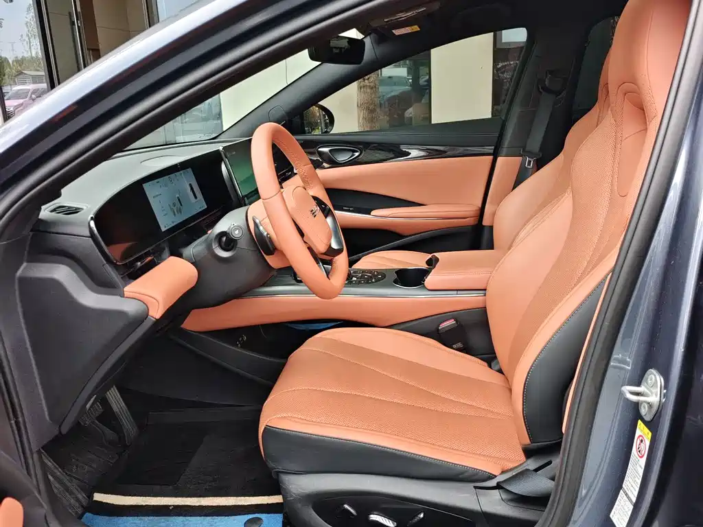 BYD Seal — фото 4