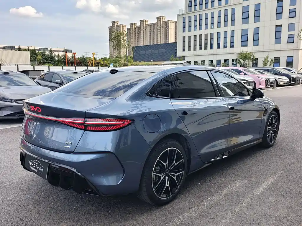 BYD Seal — фото 9