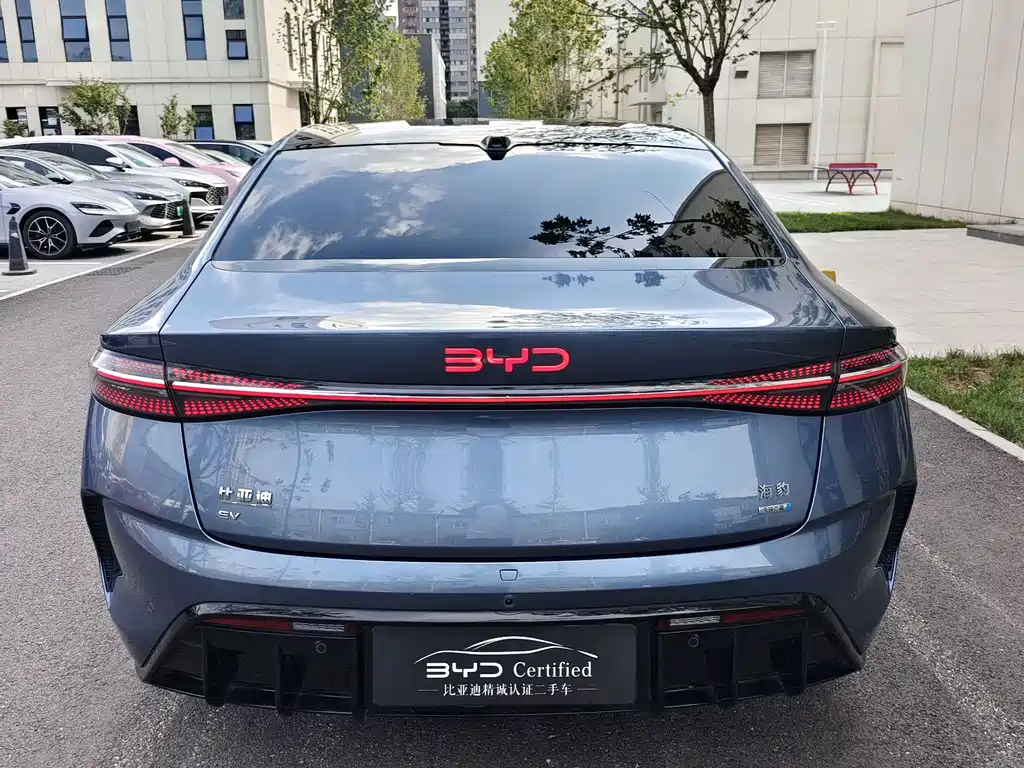 BYD Seal — фото 10