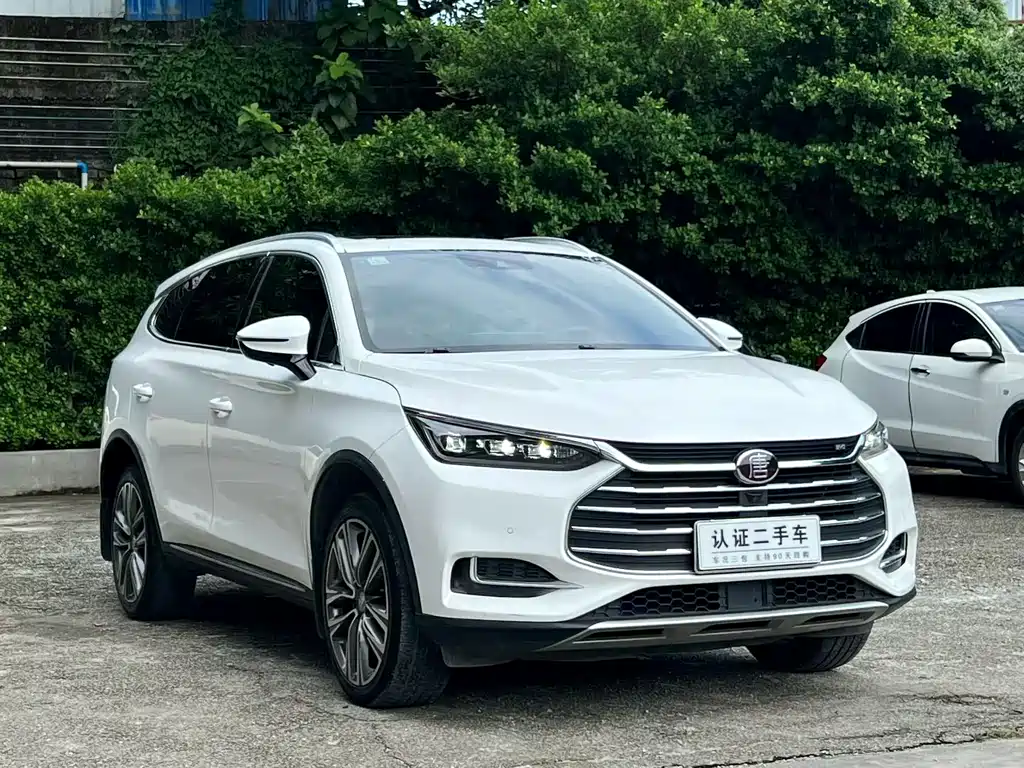 BYD Tang — фото 3