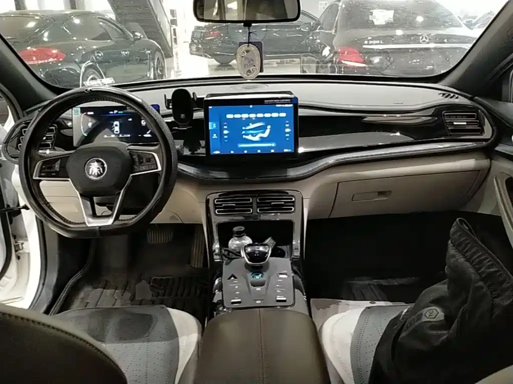 BYD Qin PLUS — фото 10