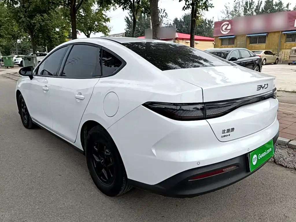 BYD Seal 05 DM-i — фото 23