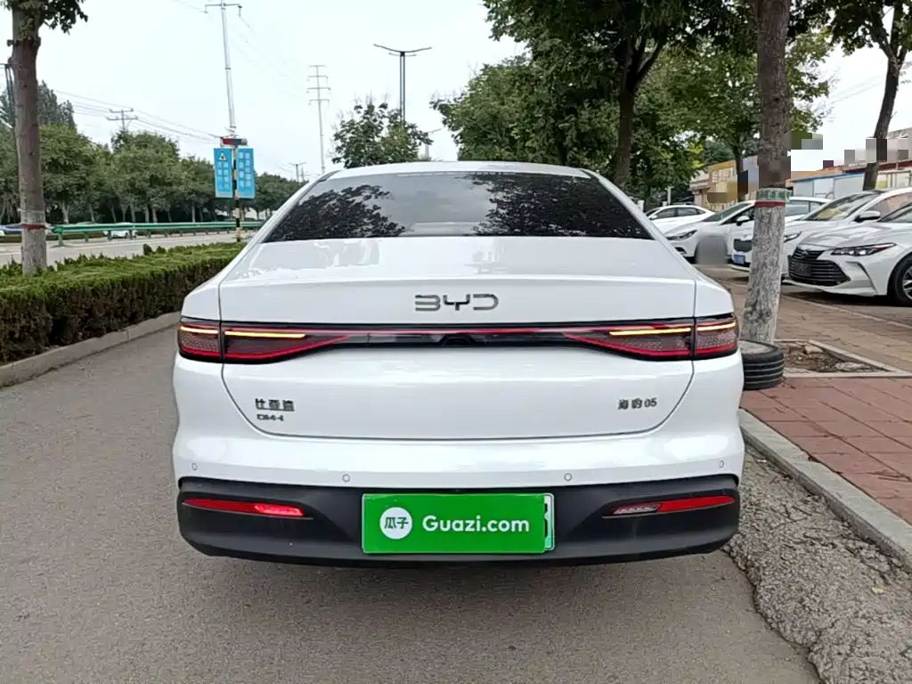 BYD Seal 05 DM-i — фото 4