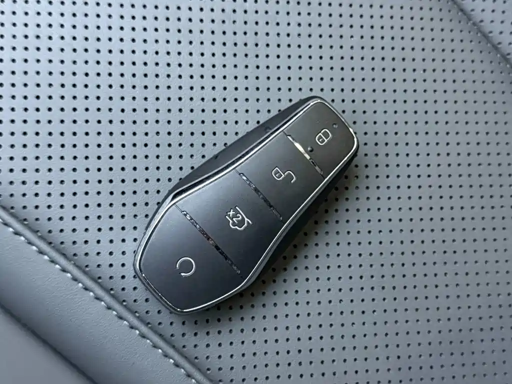 BYD Qin L — фото 14