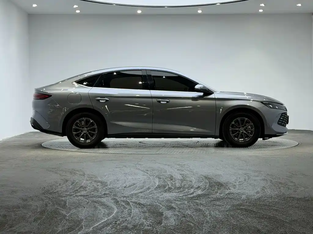 BYD Qin L — фото 4