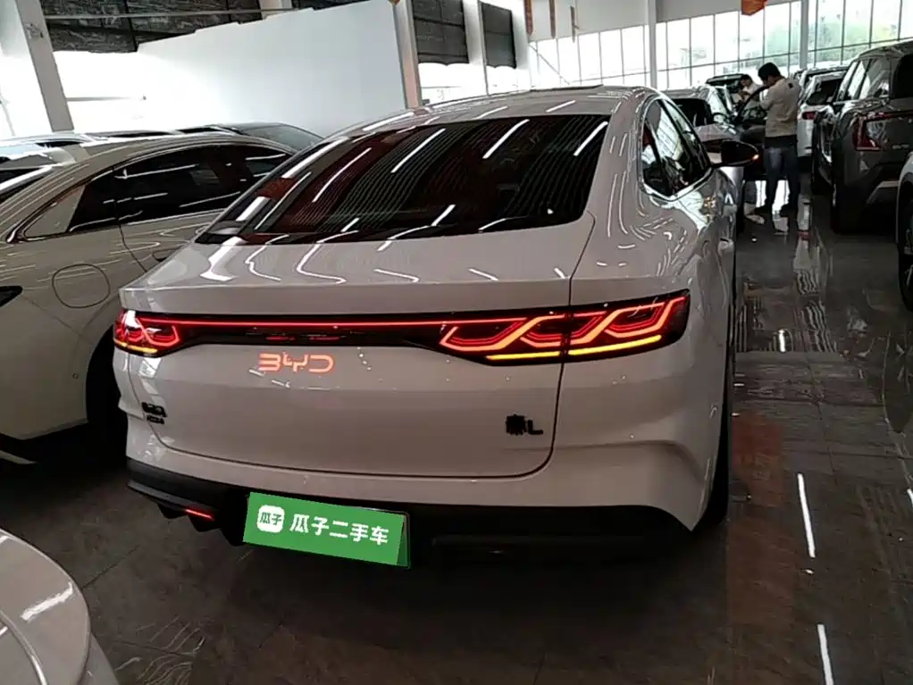 BYD Qin L — фото 6