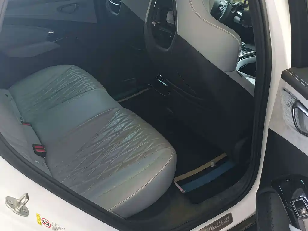 BYD Seal — фото 7