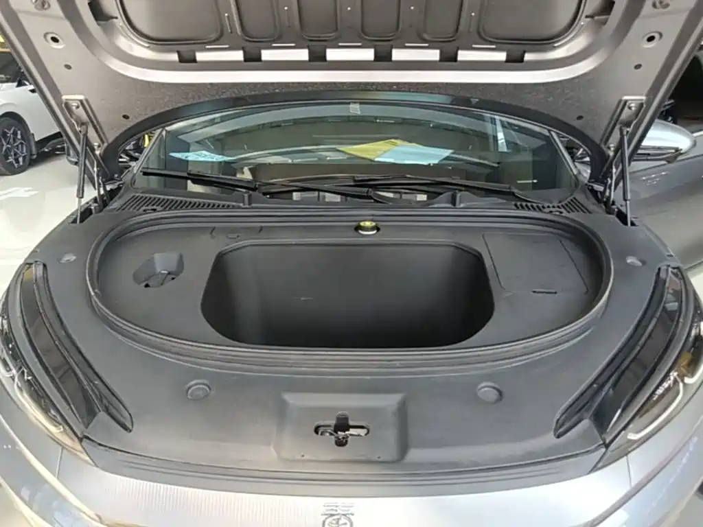 BYD Qin L — фото 20