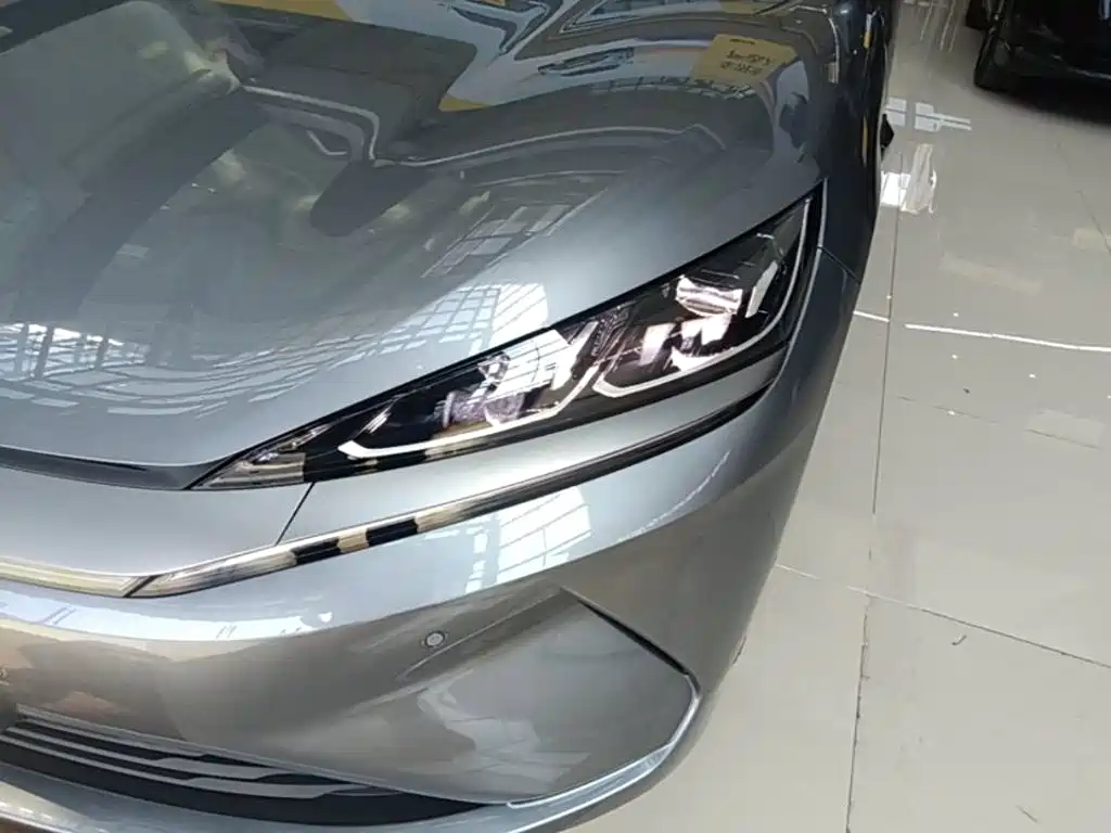 BYD Qin L — фото 24