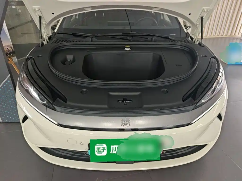 BYD Qin L — фото 20