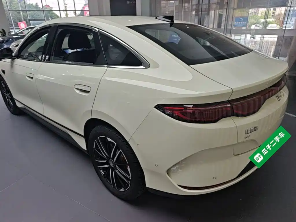 BYD Qin L — фото 5