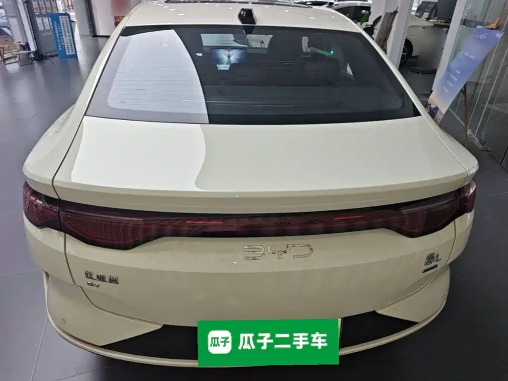 BYD Qin L — фото 6
