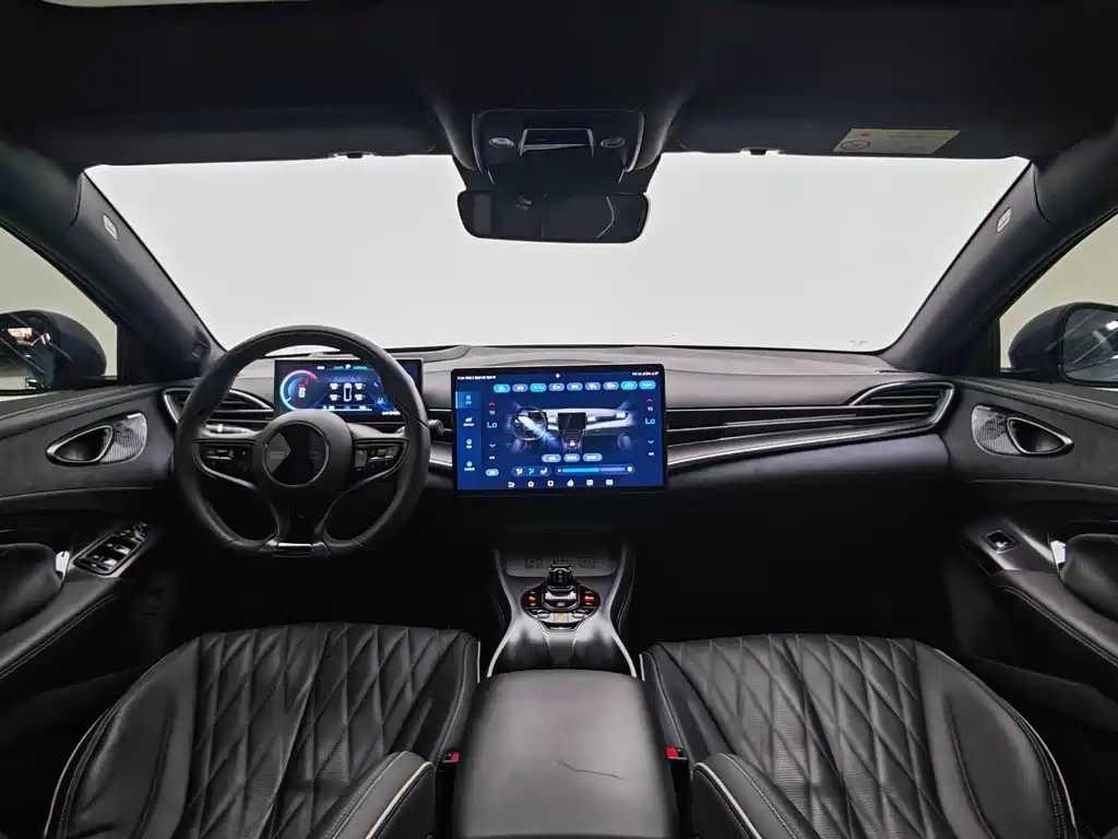 BYD Seal — фото 14
