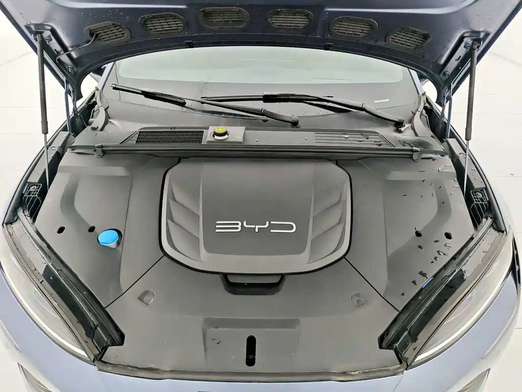 BYD Seal — фото 16
