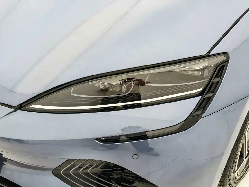 BYD Seal — фото 20