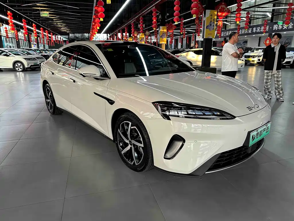 BYD Seal 07 DM-i — фото 3