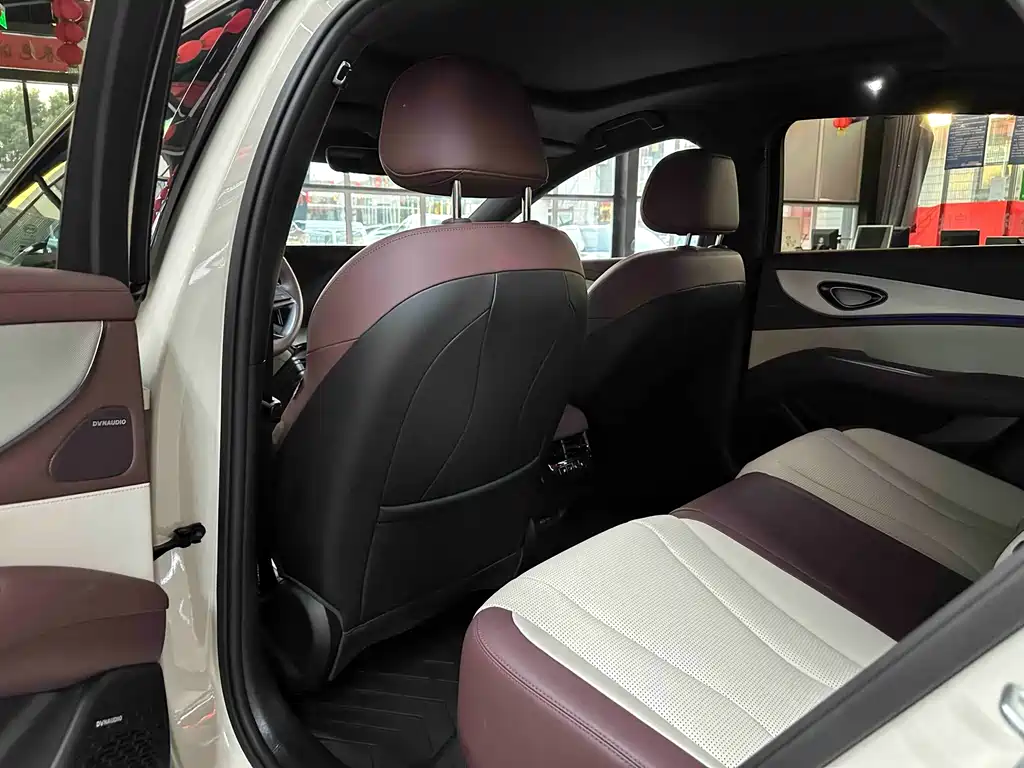 BYD Seal 07 DM-i — фото 6