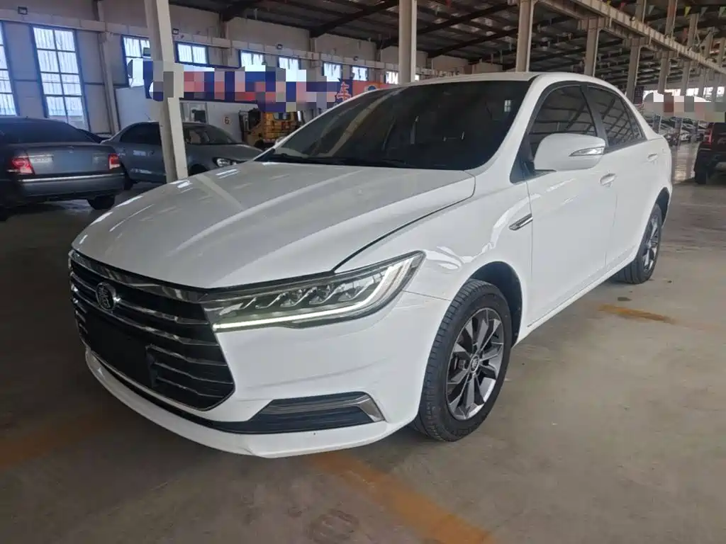 BYD Qin — фото 2