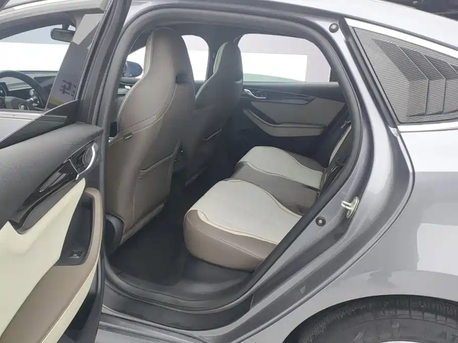 BYD Qin PLUS — фото 11