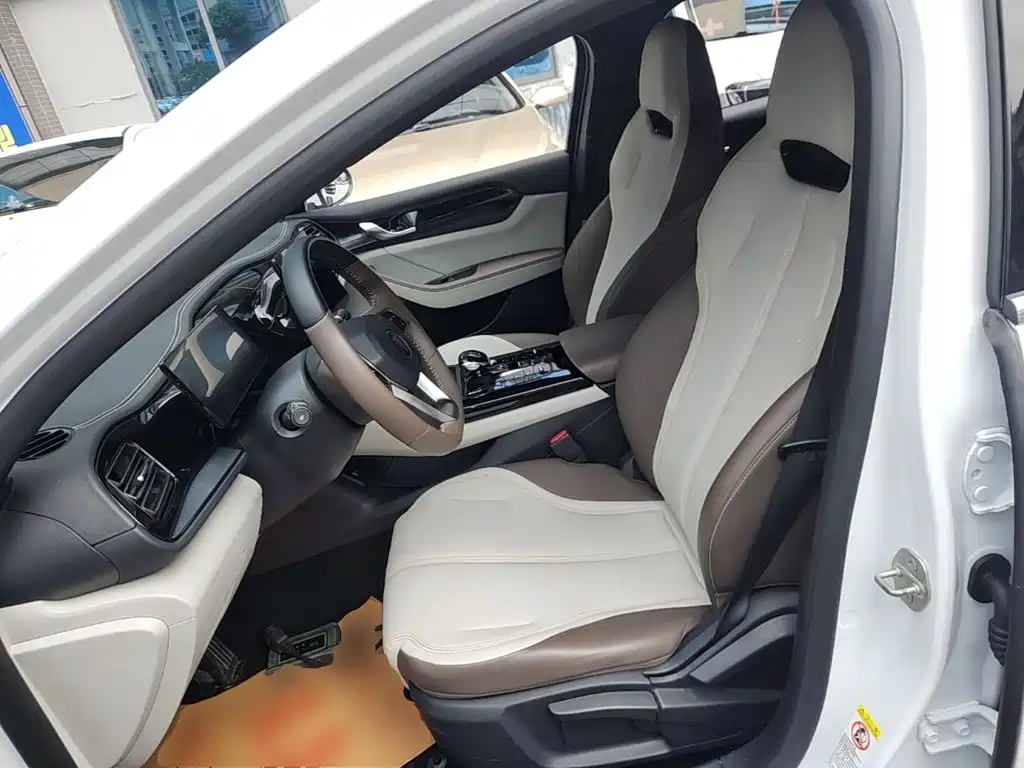 BYD Qin PLUS — фото 15