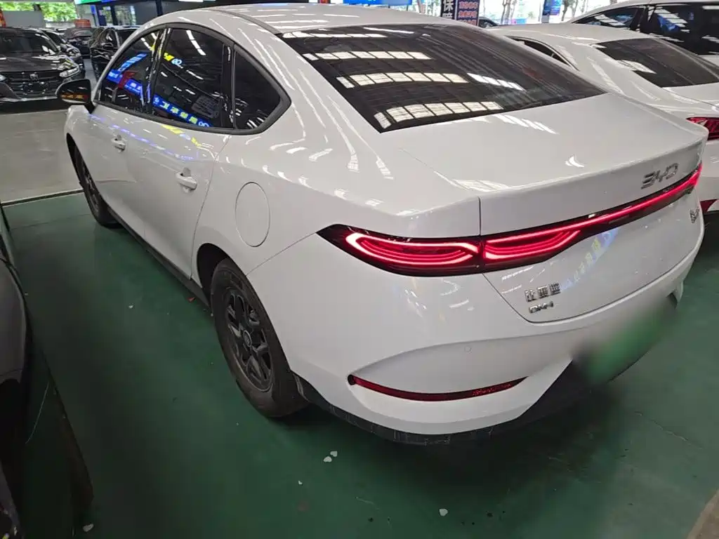 BYD Qin PLUS — фото 5