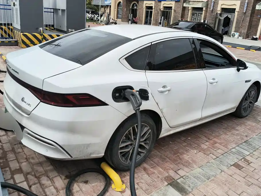 BYD Qin PLUS — фото 3