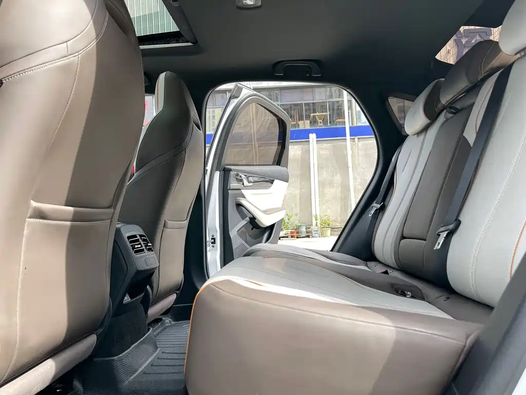 BYD Qin PLUS — фото 11