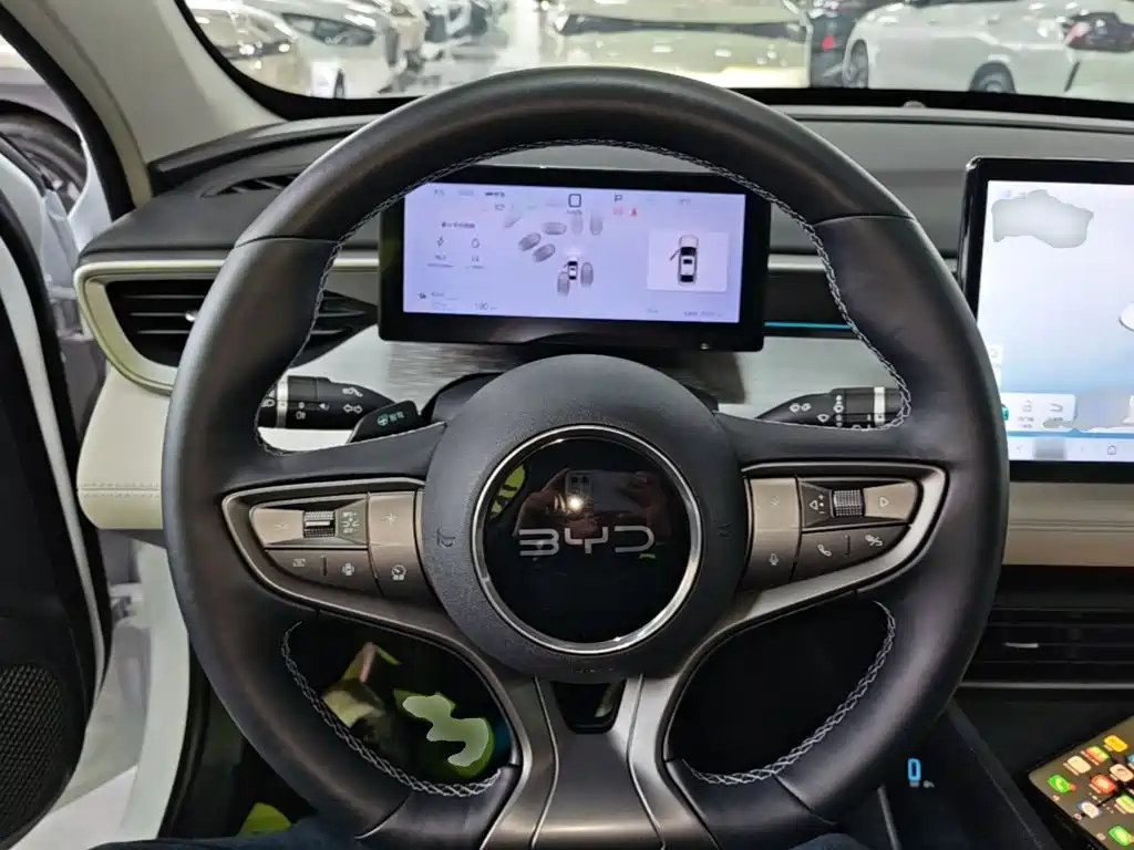 BYD Seal 05 DM-i — фото 11