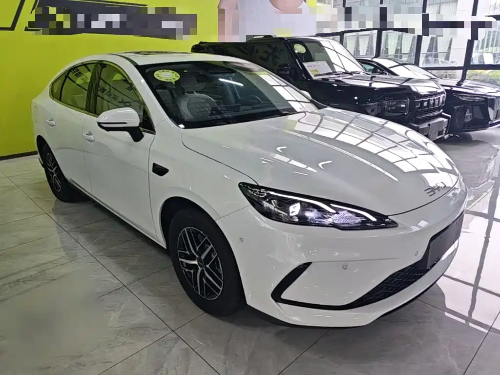 BYD Seal 05 DM-i — фото 4