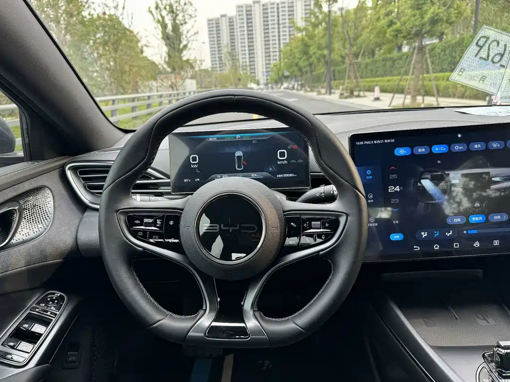BYD Seal — фото 14