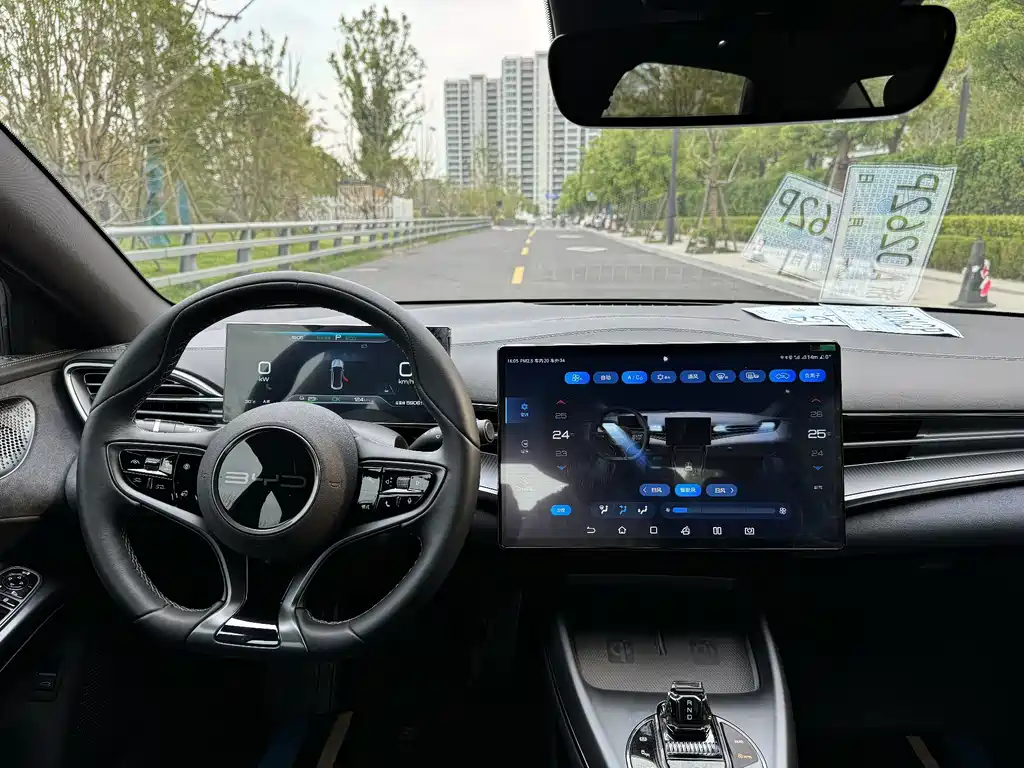 BYD Seal — фото 9