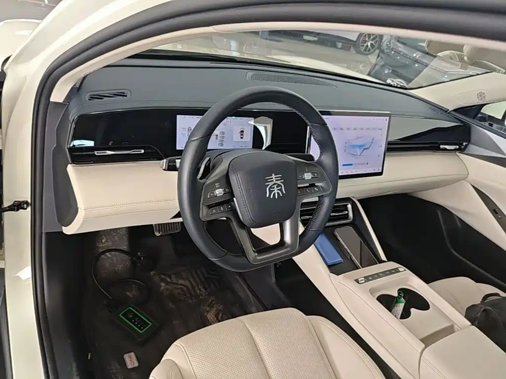 BYD Qin L — фото 11