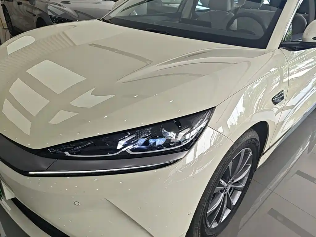 BYD Qin L — фото 24