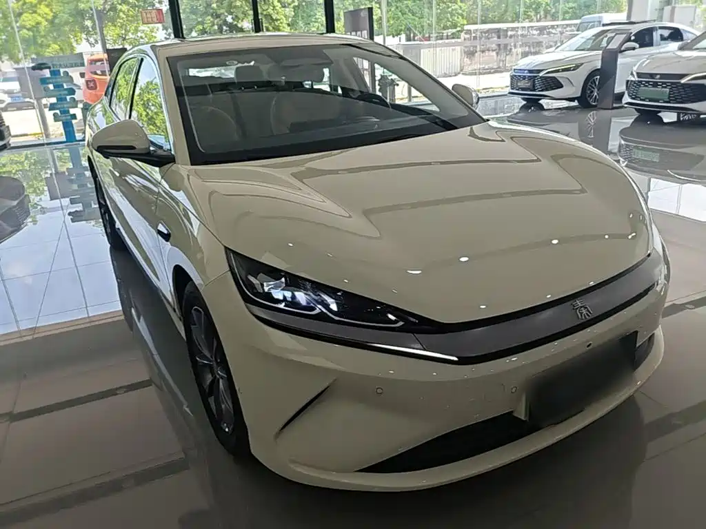 BYD Qin L — фото 4