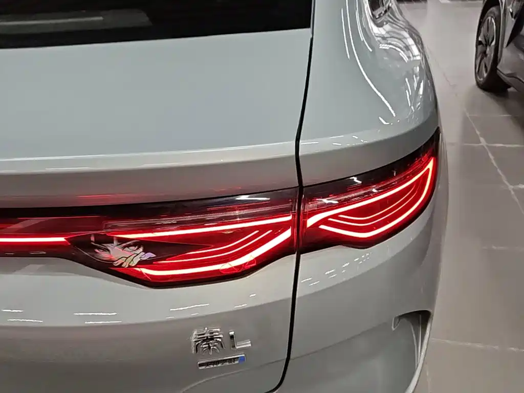 BYD Qin L — фото 8