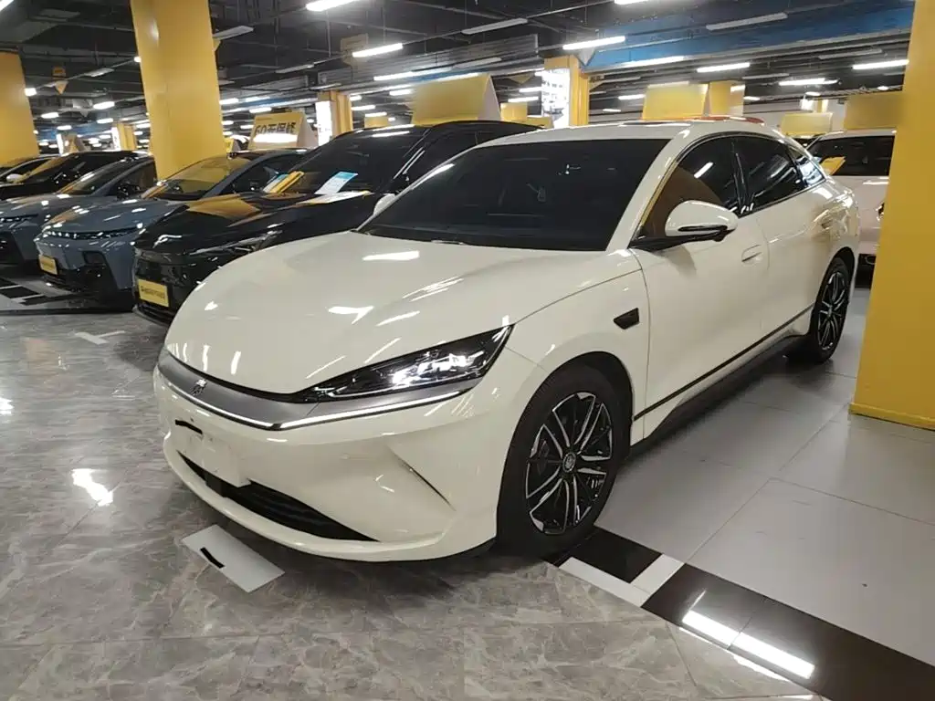 BYD Qin L — фото 2