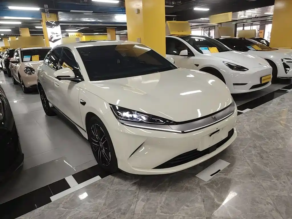 BYD Qin L — фото 4