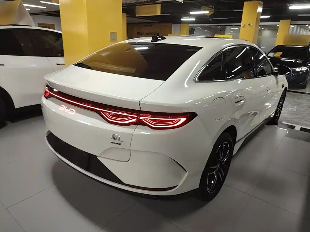 BYD Qin L — фото 7