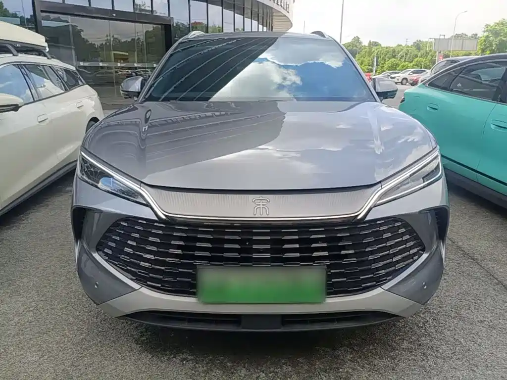 BYD L DM-i — фото 3