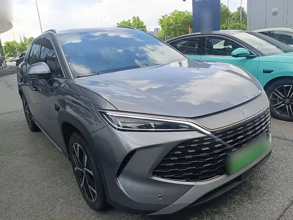 BYD L DM-i — фото 4