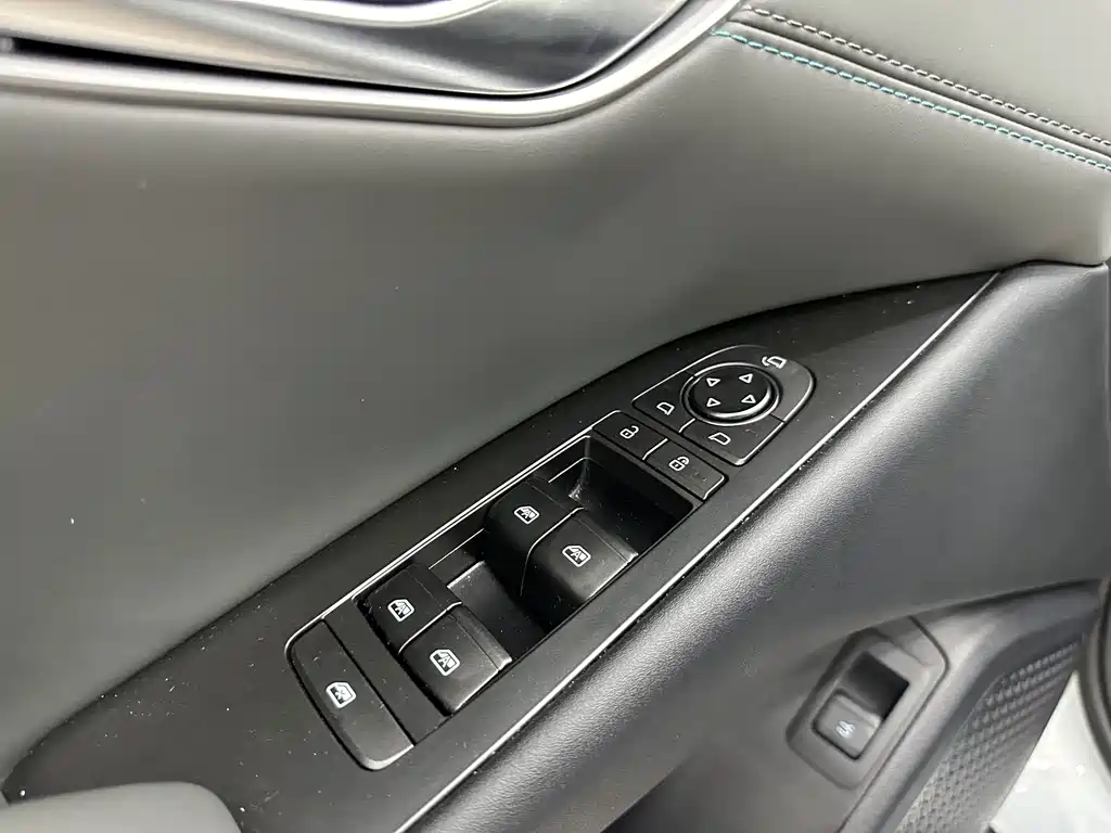 BYD Qin L — фото 15