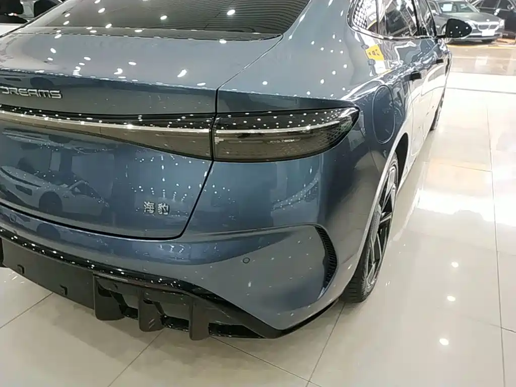 BYD Seal — фото 8