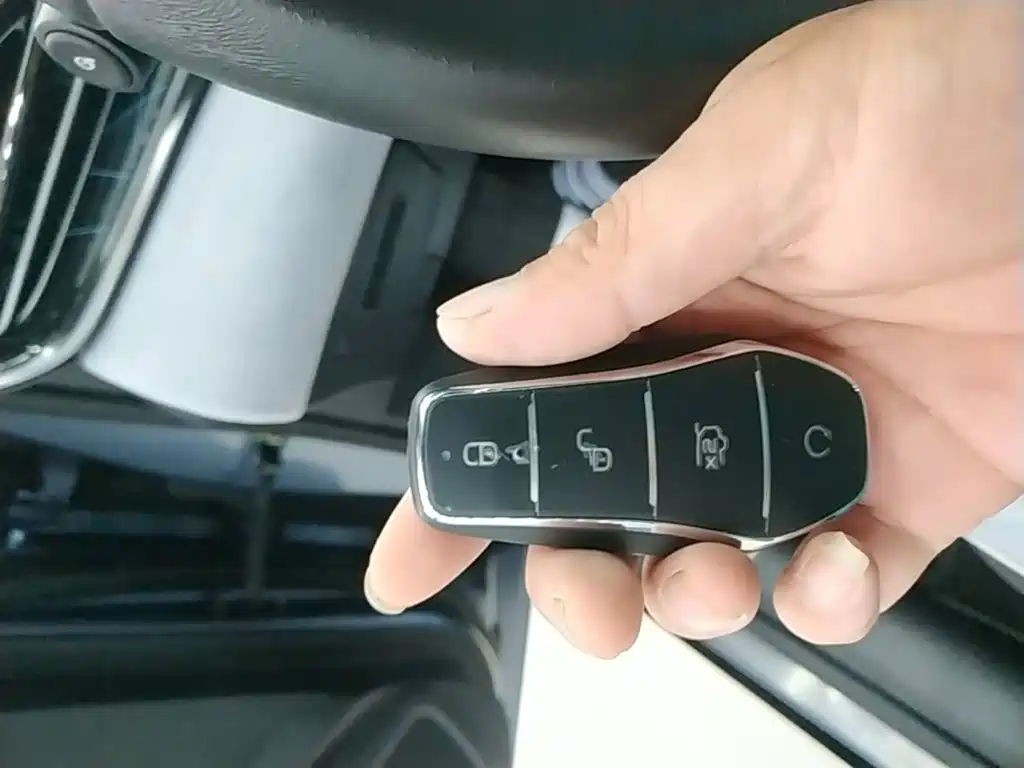 BYD Seal — фото 9