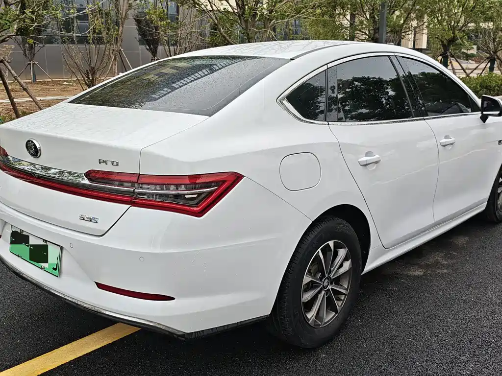 BYD Qin Pro NEV — фото 4