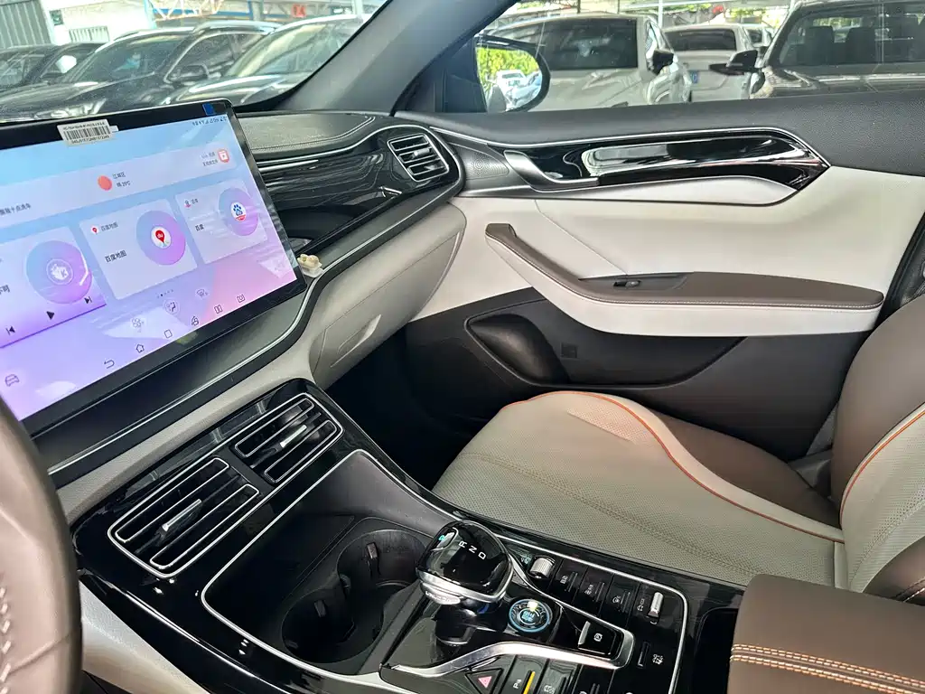 BYD Qin PLUS — фото 17