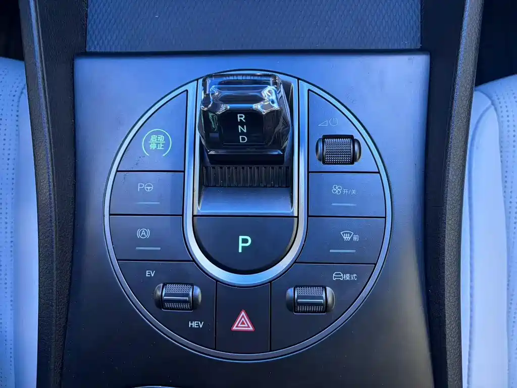 BYD Seal 05 DM-i — фото 8
